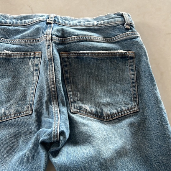 (Size 6) Zara Slouchy Mid Rise Jeans - Picture 4 of 7